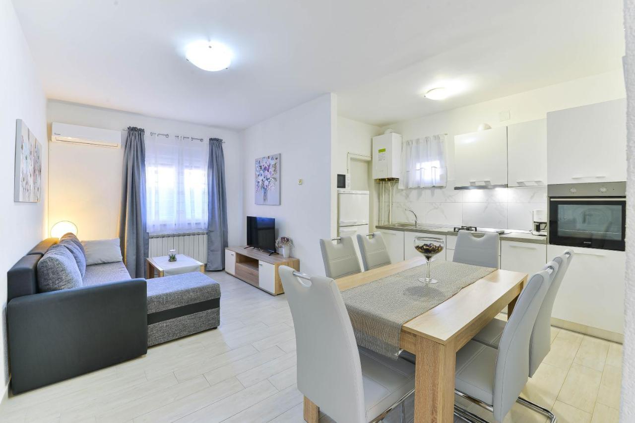 Apartmani Stadion Zára Kültér fotó