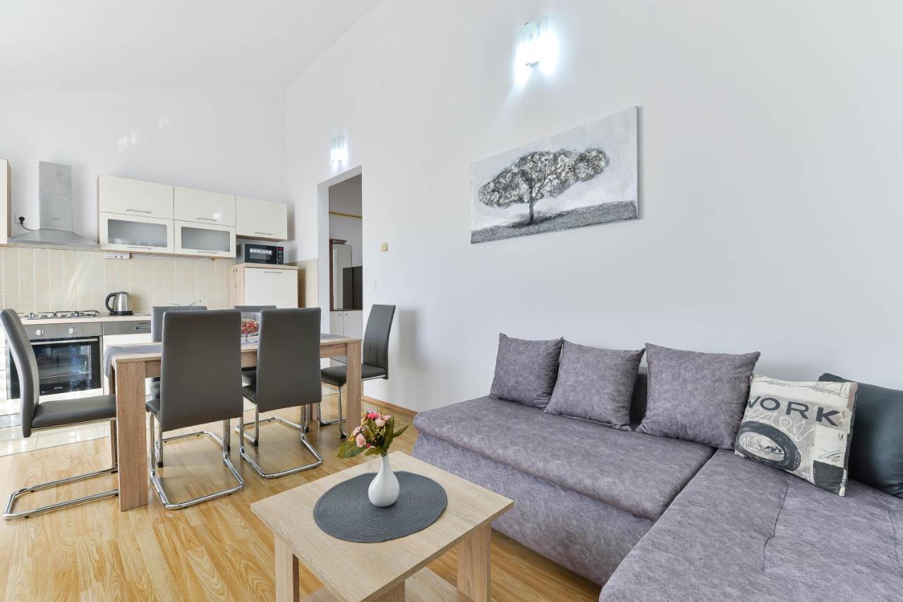 Apartmani Stadion Zára Kültér fotó
