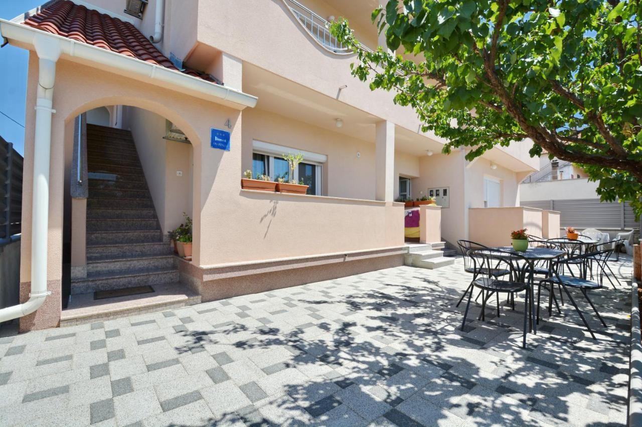 Apartmani Stadion Zára Kültér fotó