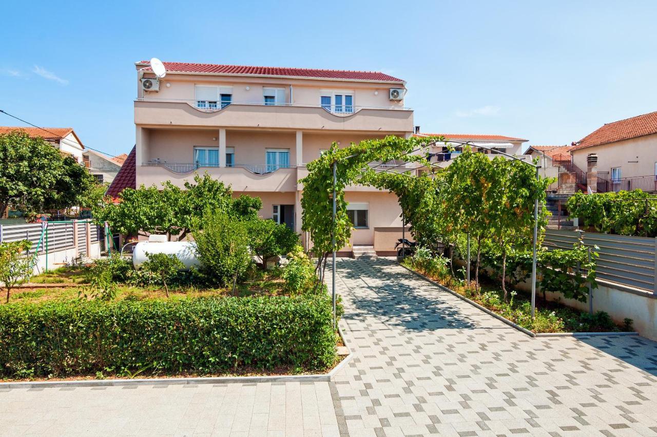 Apartmani Stadion Zára Kültér fotó